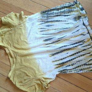 🔥NWOT Tie Dyed Top with Cutouts on Sleeves and Ties. 🔥
